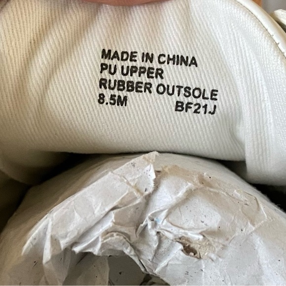 MICHEAL KORS “POPPY STRIPE” LACE-UP SIGNATURE SNEAKERS - Picture 11 of 13